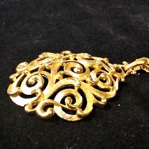 TRIFARI Scrolling Necklace Trifarium Gold Tone Signed Vintage Estate Jewelry